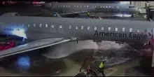 Dallas, maxi fuoriuscita di carburante da un aereo: caos sulla pista di atterraggio