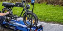 Allarme e-bike fuorilegge: “Batterie e motori truccati, sfrecciano a 70 km/h”
