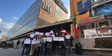 Il presidio per Sigfrido Ranucci davanti alla Rai di via Verdi