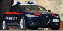 Scandicci, sequestra e tenta di uccidere la compagna, arrestato un 51enne