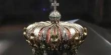 Furto al Louvre, i gioielli storici valgono 88 milioni di euro: “I ladri non otterranno quei soldi”