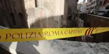 Roma, cade dal muro perimetrale del Pantheon: morto un turista giapponese. Le immagini del luogo