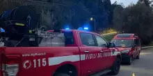 Auto con 5 giovani cade da un ponte, muore 25enne. Tra i soccorritori il padre della vittima
