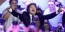 Elezioni Argentina, Milei vince con oltre il 40% dei voti. Trump: "Straordinario"