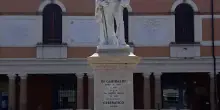 Completato il restauro della statua di Garibaldi