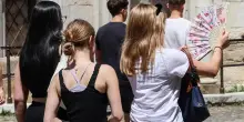 Scuole, esami in clima torrido: "Stiamo studiano un piano per rinfrescare le aule"