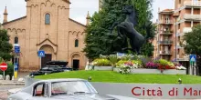 Auto d’epoca sulle tracce del Drake