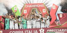 Bologna, domani il nostro speciale sulla storica vittoria in Coppa Italia e un incarto con il poster della squadra da collezione