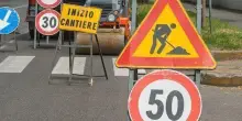 Via ai lavori per sistemare la segnaletica