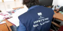 Lavoro nero e violazioni. Blitz in cantieri e ristoranti