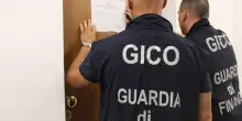 Sequestrate case, due Porsche e quote di tre società per oltre 3,3 milioni