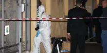 Uccide la moglie malata: l’ha accoltellata alla gola, poi il 92enne si è suicidato