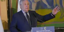 Tajani punta sul porto: "Ora potenziamo l’export. Ma prima più pescaggio"