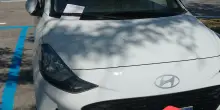 Parcheggio diventa blu mentre lui è in vacanza: multa