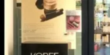 Furto con spaccata in farmacia. Presi contanti e carta di credito. I ladri prelevano altri 800 euro