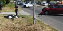 Incidente a Lugo tra auto e moto, 30enne sbalza dalla sella: soccorso in elicottero