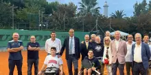 Rotary dona carrozzine sportive: il tennis diventa davvero per tutti