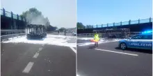 Autobus in fiamme sull’A14: autista salvo, traffico in tilt tra Cattolica e Pesaro