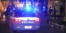 Movida violenta in centro ad Ancona: ragazza ferita con una bottigliata