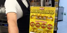 Un biglietto da "Sogno". Al bar gratta e vince cinque milioni di euro: "Ma non so proprio chi sia"
