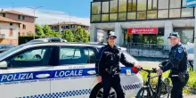 Bici elettrica ritrovata dalla polizia in centro. Era stata rubata a Fano