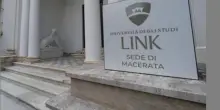 Primo test di accesso a Odontoiatria, alla Link si presentano 3 studenti