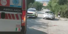Investito da un’auto mentre va a fare l’esame di terza media: ragazzino gravissimo