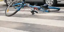 Morto dopo 5 giorni di agonia il ciclista investito dal pirata della strada