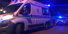 Incidente in viale Carnacini a Bologna, sbalzato dalla moto: è grave