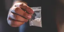 Nonno pusher di nuovo arrestato: vendeva cocaina e hashish a 73 anni