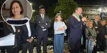 Corteo e panchina per Gentiana. L’abbraccio della comunità ai figli