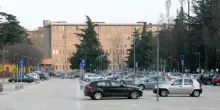 Nuovi parcheggi e tariffe gratis: come cambia la sosta all’ospedale di Reggio Emilia