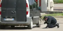 Ore 13, allarme e caos: "Hai una bomba in auto". Il sollievo dopo tre ore
