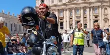 Il prete sulle due ruote: “I motociclisti in strada sono al servizio degli altri”