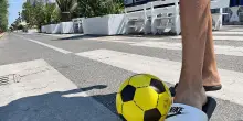 Calcio vietato nel lungomare di Pesaro, il sindaco: “Questione di sicurezza e decoro”
