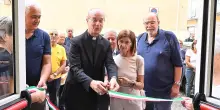Rinasce la storica mensa. Ha sfamato mezza città. Festa e taglio del nastro in via del Teatro