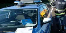 Incidente in A14, camion sbanda e perde il carico: code a Imola