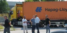 L’azienda: "Accuse infondate": "Responsabilità di Sofalegname"