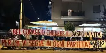 Guerriglia prima del derby. Striscione dei tifosi riminesi: "Solidali con gli ultras del Forlì"