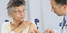 Con l’autunno si affaccia l’influenza : "Ma i vaccini tardano ad arrivare"