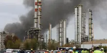 Maxi incendio al polo chimico . Brucia gomma, ma Arpae assicura: : "Nessun rischio per la salute"