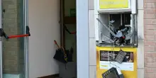 Esplode il Bancomat . Raid all’ufficio postale