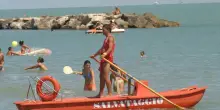 Salvataggio in mare: stop per carenza di bagnini