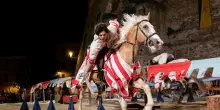 Alle Feste medievali di Offagna . E’ il giorno della disfida tra rioni