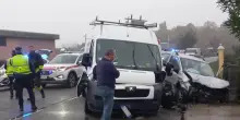 Luzzara, schianto tra auto e furgone sull'ex Statale 62