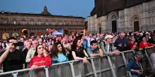 Concertone Primo maggio a Bologna: tanta musica e folla di tutte le età in piazza