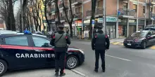 Scappa ai controlli dei carabinieri, arrestata una pusher di 42 anni
