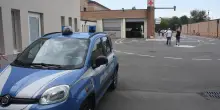 Aggredisce un controllore sul bus. Bloccato e denunciato un giovane