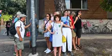 Protesta degli attivisti contro il taglio degli alberi in via don Minzoni