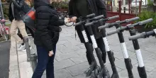 Critiche alla mobilità green: "Monopattini e biciclette, fallimento della giunta"